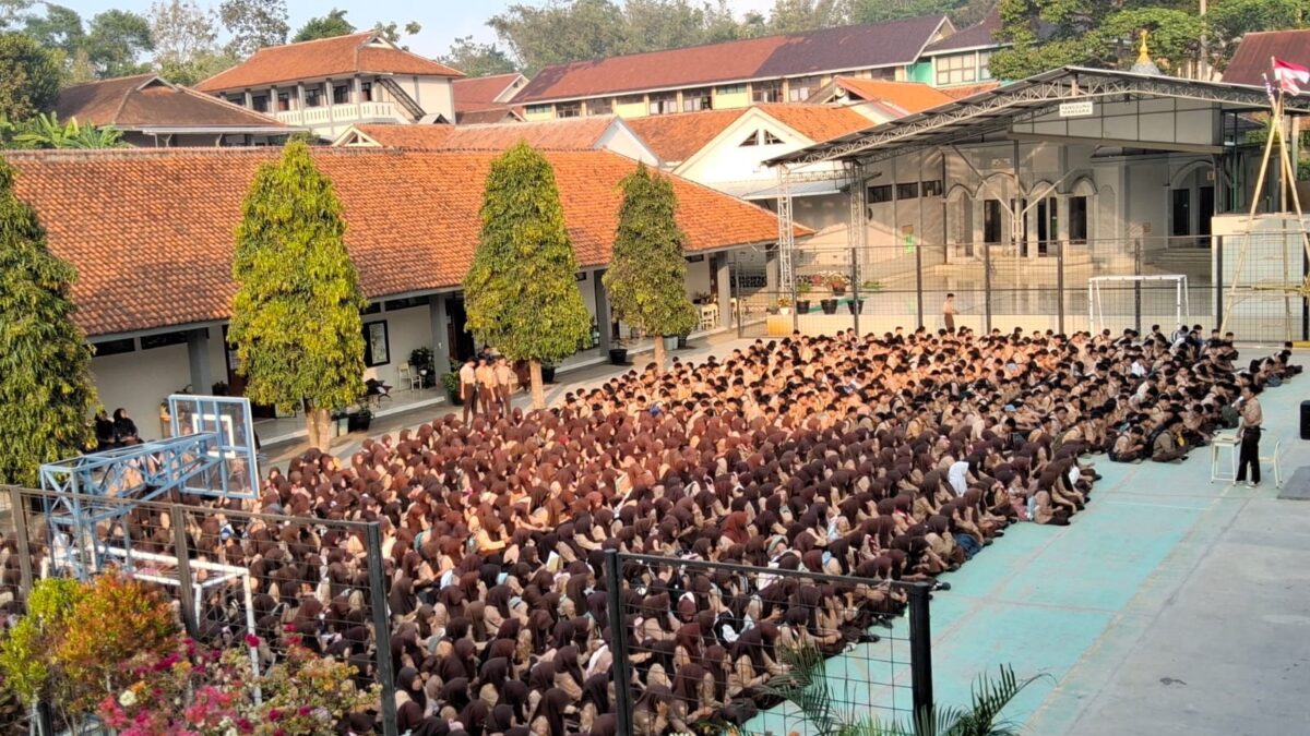 Pembiasaan Kultum Jumat Pagi di MAN 1 Majalengka, Asah Kemampuan Public Speaking Siswa
