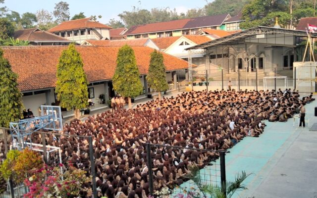Pembiasaan Kultum Jumat Pagi di MAN 1 Majalengka, Asah Kemampuan Public Speaking Siswa