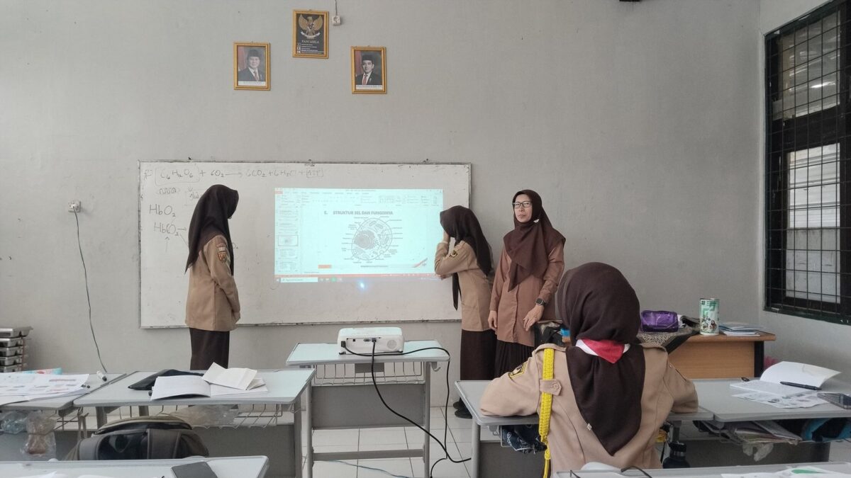 Presentasi dan Diskusi Biologi di MAN 1 Majalengka, Belajar Jadi Petualangan Seru