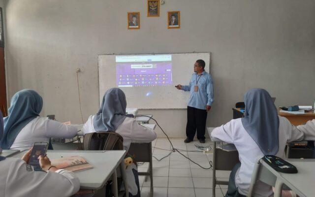 Inovasi Pembelajaran Digital di MAN 1 Majalengka: Pre Test SKI Menggunakan Aplikasi Kahoot
