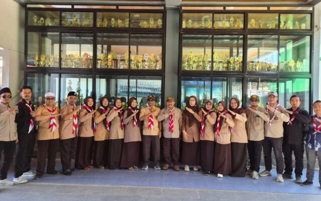 Semangat Baru Kesiswaan MAN 1 Majalengka, Foto Bersama Usai Pembukaan Penerimaan Tamu Ambalan