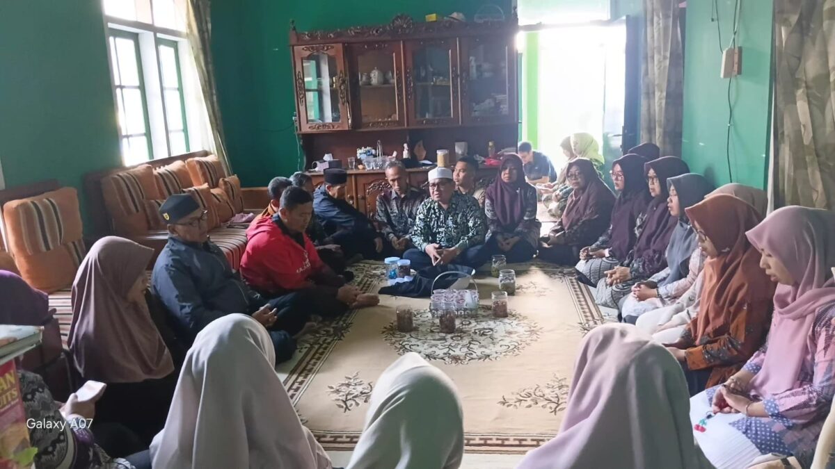 MAN 1 Majalengka Gelar Takziah sebagai Bentuk Kebersamaan dan Empati Warga Madrasah
