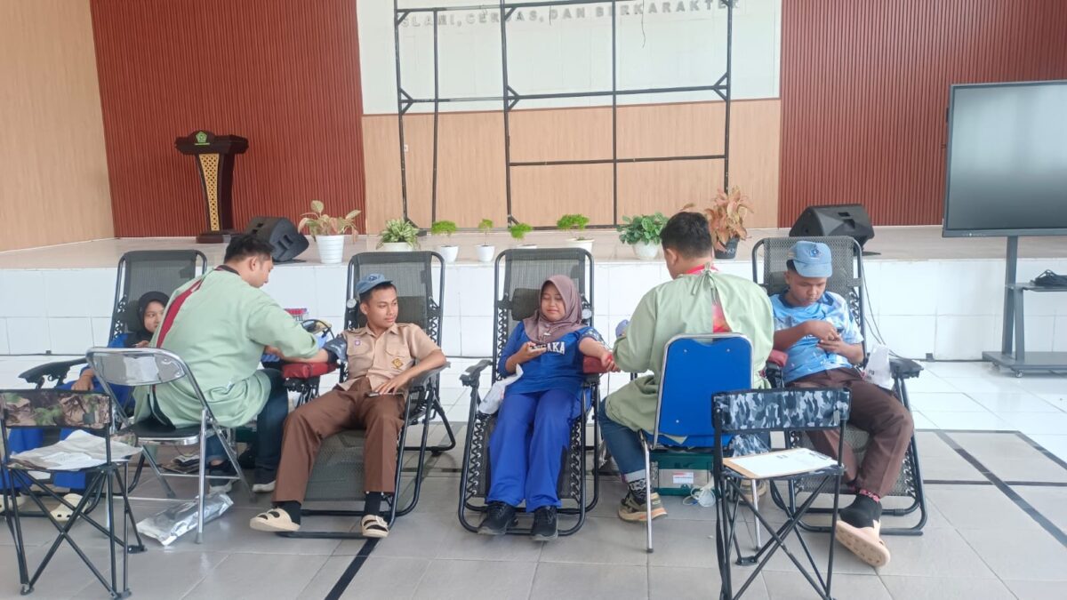 Aksi Donor Darah Warga MAN 1 Majalengka Jadi Wujud Nyata Kepedulian Terhadap Kemanusiaan