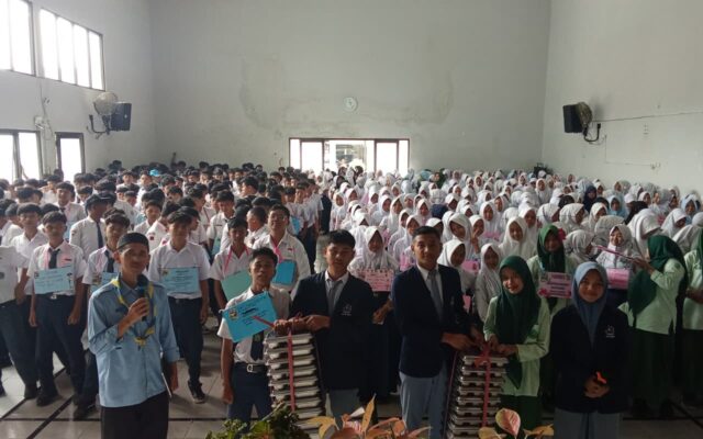 Dukung Semangat Siswa Baru, 468 Peserta MATAMUDA MAN 1 Majalengka Terima Makan Bergizi Gratis