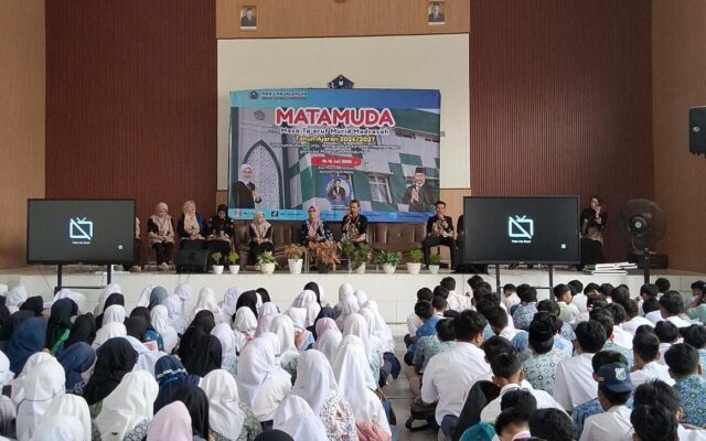 Pastikan Edukatif dan Bebas Perpeloncoan, Pengawas Madrasah Monitoring MATAMUDA MAN 1 Majalengka