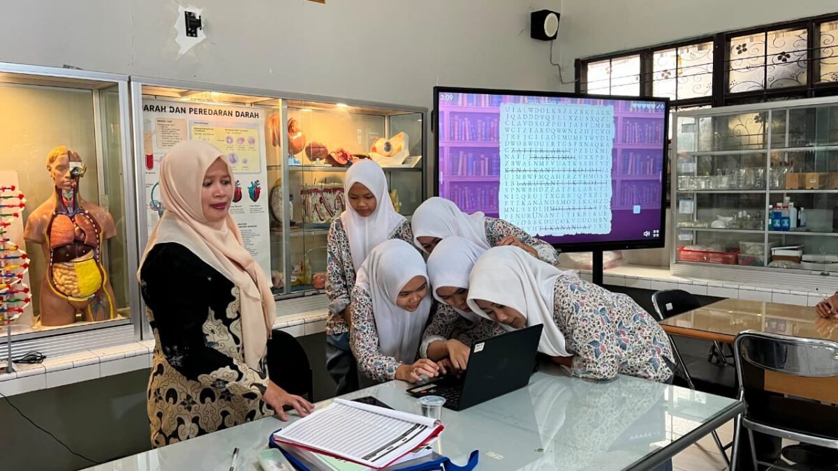 Wordwall Jadikan Pembelajaran Kimia MAN 1 Majalengka Lebih Interaktif