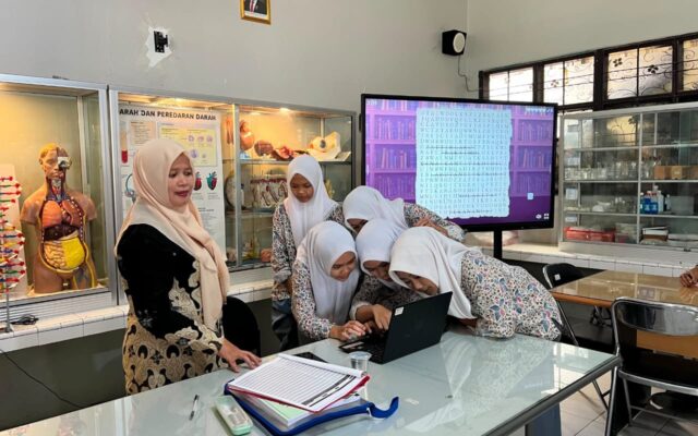 Wordwall Jadikan Pembelajaran Kimia MAN 1 Majalengka Lebih Interaktif