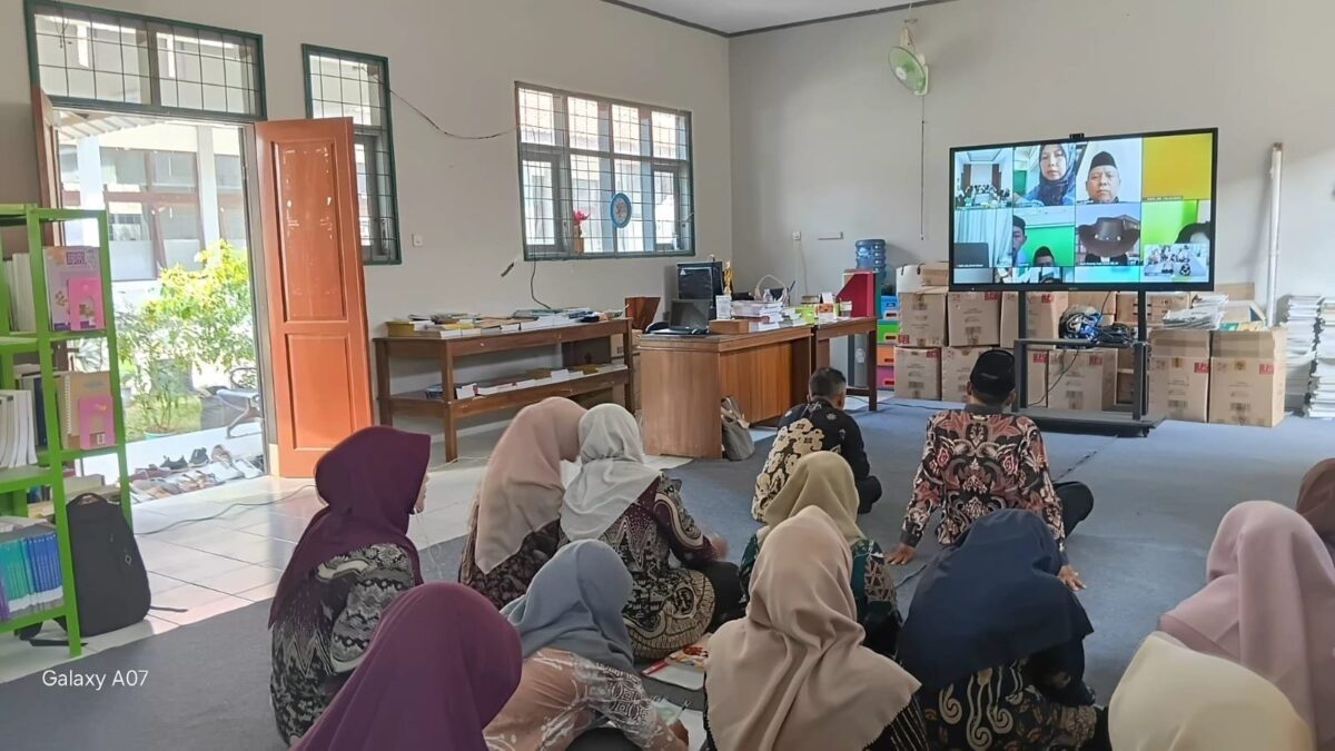ASN MAN 1 Majalengka Ikuti Pemantapan Keberangkatan Dzikir dan Doa Kebangsaan
