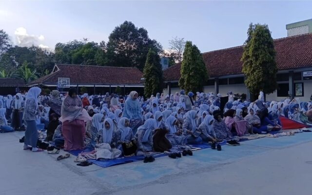 Perkuat Karakter Siswa, MAN 1 Majalengka Rutinkan Pembiasaan Dhuha dan Doa Pagi Bersama
