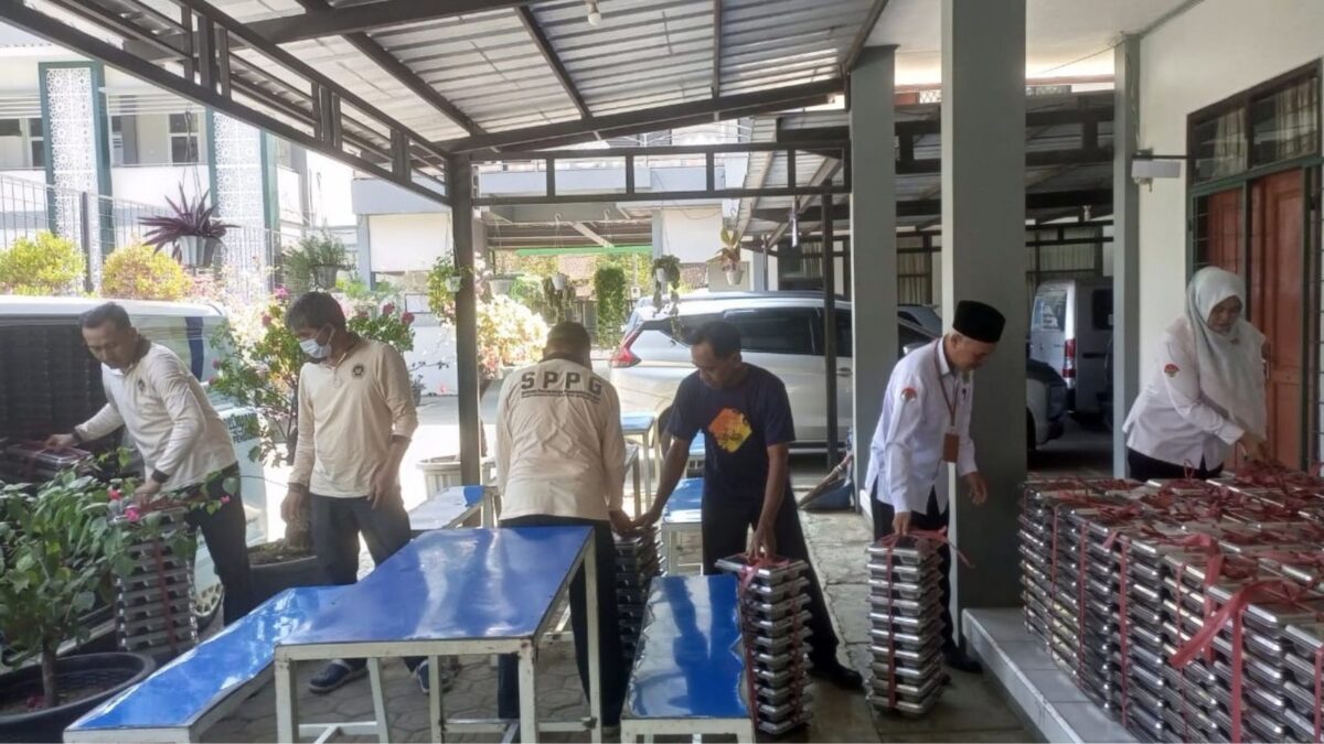Optimalkan Pendistribusian MBG, MAN 1 Majalengka Perkuat Sinergi dengan Petugas SPPG