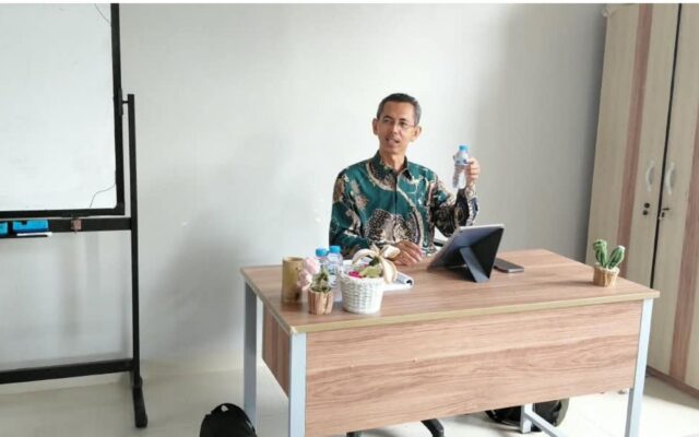 Apresiasi Inisiatif Siswa, Guru Fikih MAN 1 Majalengka Puji Kepedulian Sediakan Air Minum
