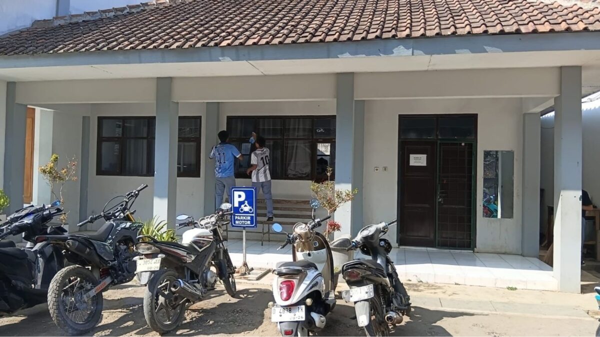 Tanamkan Disiplin, Guru BK MAN 1 Majalengka Pembinaan Siswa Tak Ikut Upacara
