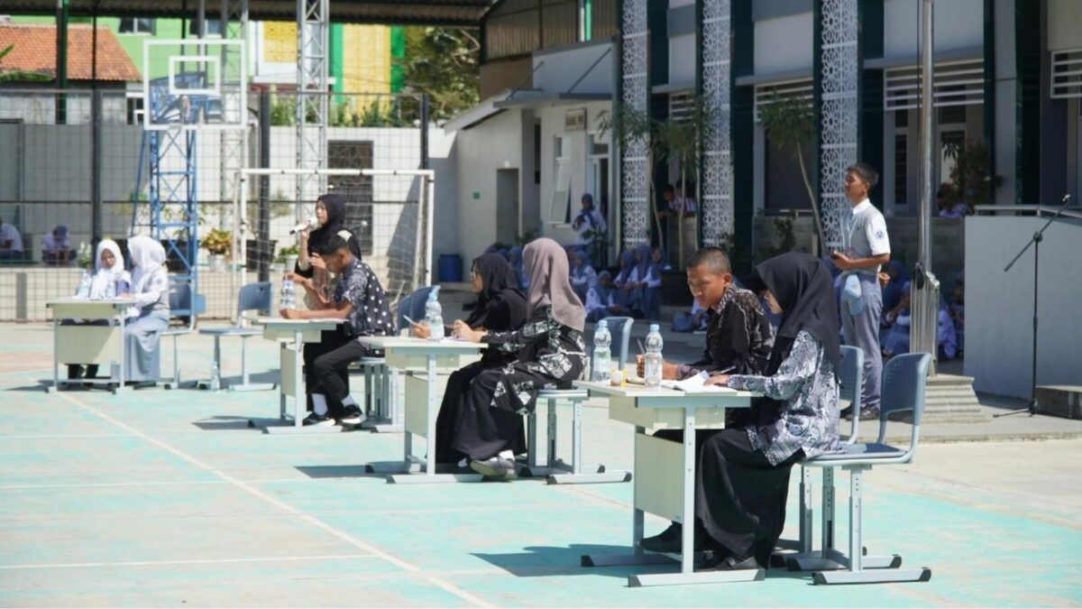 Uji Gagasan Paslon, MAN 1 Majalengka Sukses Gelar Debat Terbuka Calon Pengurus OSIS