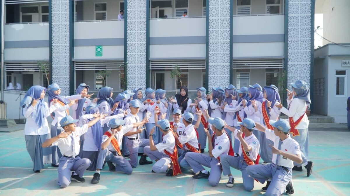 Berkat Kegigihan dan Tanggung Jawab, Kelas XII-2 MAN 1 Majalengka Sukses Menjadi Petugas Upacara