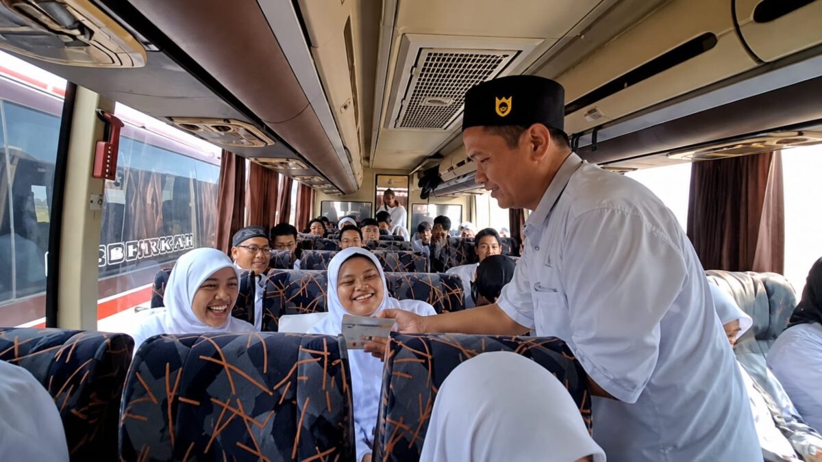 Karu Bus 11 MAN 1 Majalengka Pastikan Distribusi Konsumsi ASN Berjalan Lancar