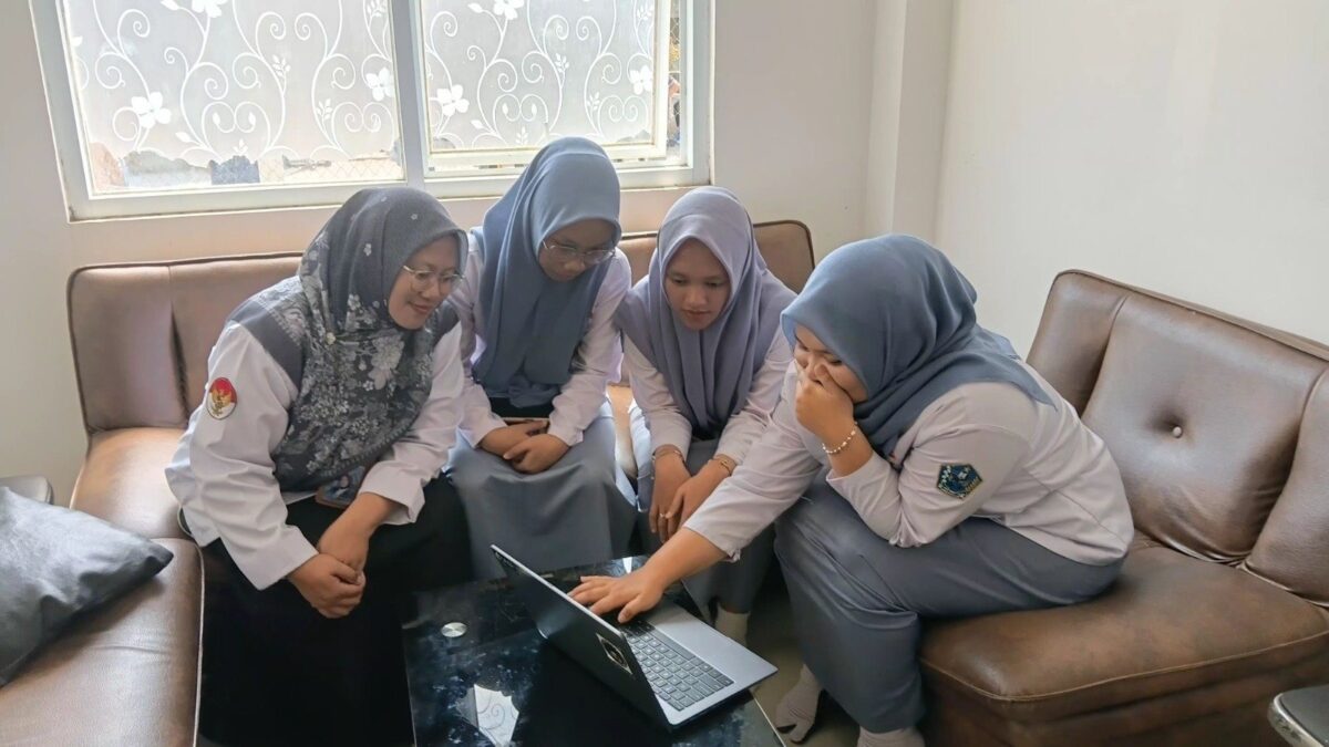Tingkatkan Literasi Keuangan Syariah, MAN 1 Majalengka Dampingi Siswa Daftar ISFO 2026