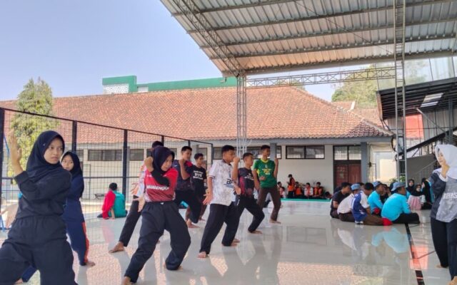 Tingkatkan Kedisiplinan dan Karakter Siswa, MAN 1 Majalengka Gelar Diklat Pencak Silat