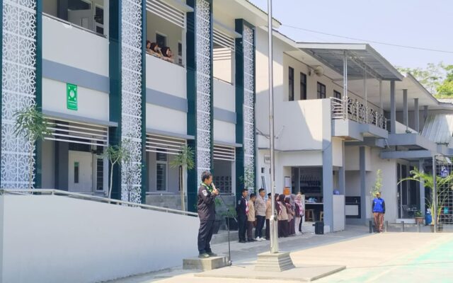 Pembina PKS Pimpin Apel Pembukaan Ekstrakurikuler MAN 1 Majalengka: Tekankan Sportivitas, Keselamatan, dan Tanggung Jawab