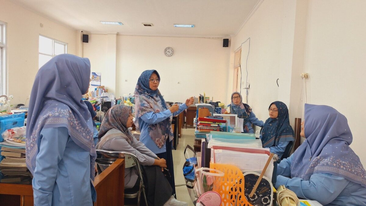 Persiapkan OMI 2026, Guru IPA dan Matematika MAN 1 Majalengka Gelar Diskusi Seleksi