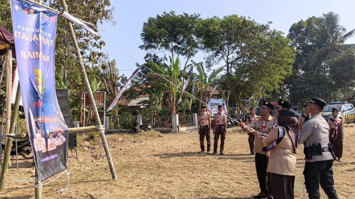 Pembukaan Banner Warnai Peresmian Hari Pramuka Ke-65 di Lapangan Talaga Kulon