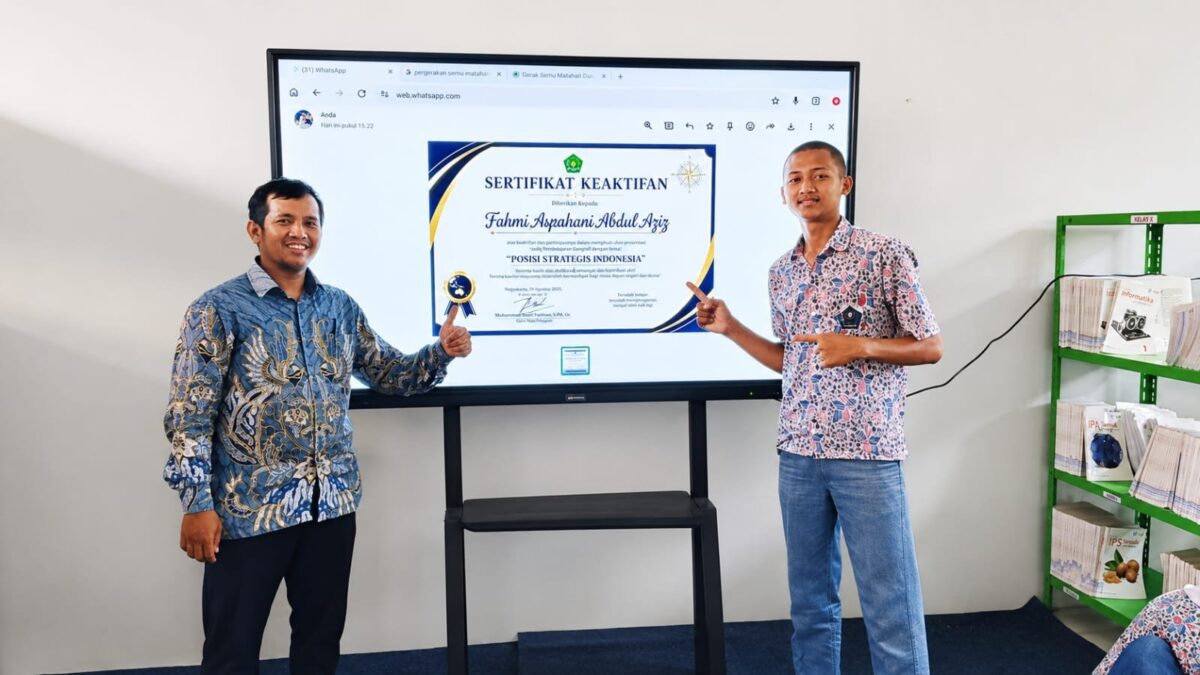 Tingkatkan Motivasi Belajar, Guru MAN 1 Majalengka Berikan Sertifikat Keaktifan Digital