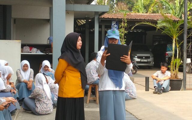 Matangkan Persiapan Upacara Bendera, Siswa Kelas XII-4 MAN 1 Majalengka Gelar Latihan Intensif
