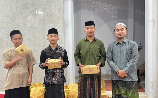 Semarak Kemerdekaan RI di Boarding School Tahfidz Al-Badar Ditutup Pembagian Hadiah