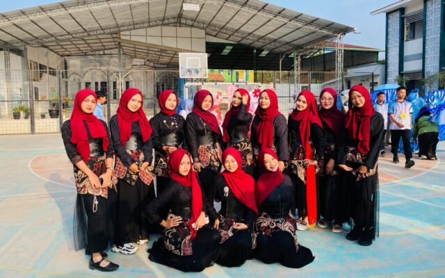 Siswa MAN 1 Majalengka Unjuk Kreativitas pada Karnaval Kemerdekaan di Kecamatan Talaga