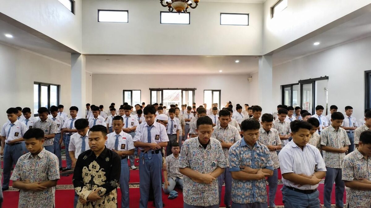 Bangun Karakter Religius, MAN 1 Majalengka Rutinkan Pembiasaan Salat Duha dan Doa Pagi