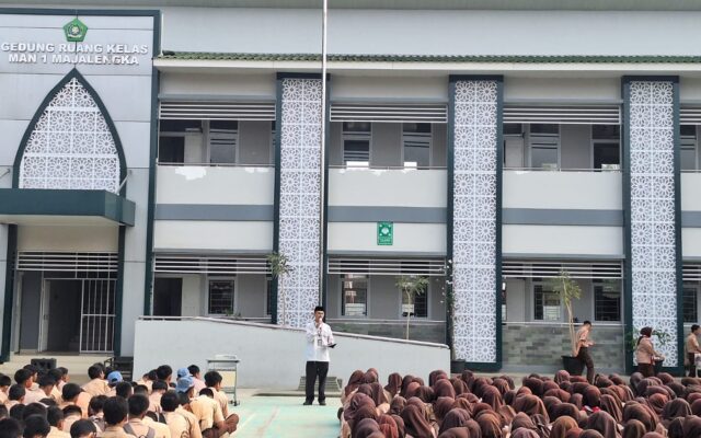 MAN 1 Majalengka Manfaatkan Momentum Kultum Jumat untuk Edukasi dan Aksi Sosial Siswa