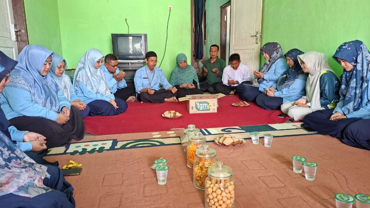 Pererat Silaturahmi, Keluarga Besar MAN 1 Majalengka Gelar Takziah di Talaga Wetan