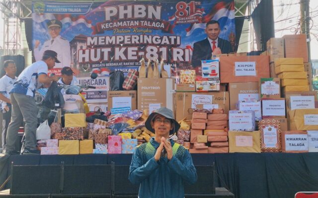 Pengundian Doorprize Paling Dinanti pada Jalan Santai HUT RI Kecamatan Talaga