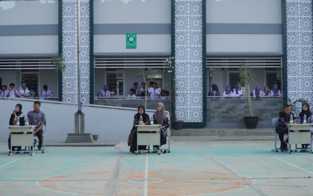 Pendidikan Demokrasi, Tiga Paslon OSIS MAN 1 Majalengka Adu Gagasan dalam Debat Terbuka