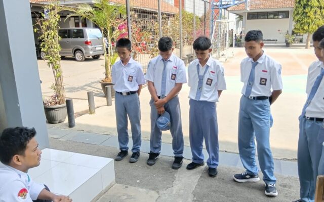 Belajar dari Kesalahan, Guru BK MAN 1 Majalengka Bimbing Peserta Didik Berperilaku Positif