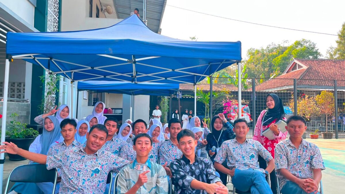 Tumbuhkan Jiwa Demokrasi Siswa, Kelas XII-2 MAN 1 Majalengka Sukseskan Pemilihan Ketua OSIS