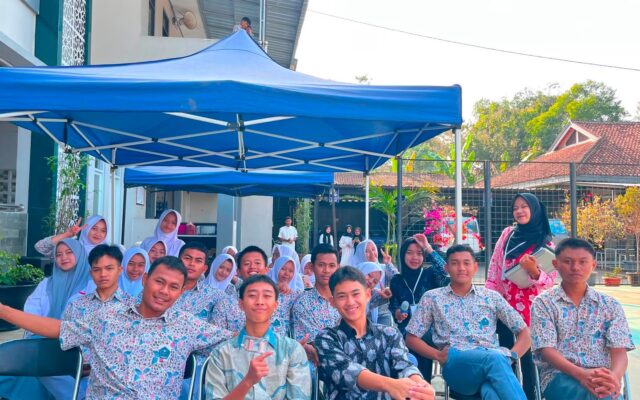 Tumbuhkan Jiwa Demokrasi Siswa, Kelas XII-2 MAN 1 Majalengka Sukseskan Pemilihan Ketua OSIS