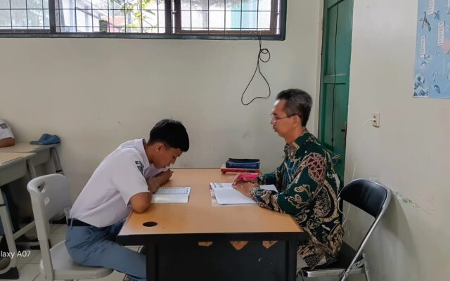 Implementasikan Kurikulum Berbasis Cinta, MAN 1 Majalengka Bimbing Tadarus Siswa Secara Personal