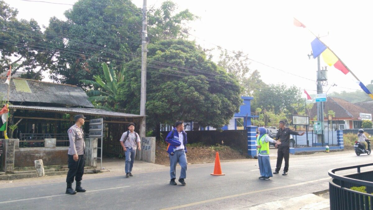 PKS MAN 1 Majalengka Gelar Piket Rutin Ciptakan Ketertiban Lingkungan Sekolah