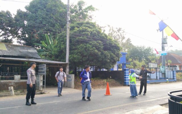 PKS MAN 1 Majalengka Gelar Piket Rutin Ciptakan Ketertiban Lingkungan Sekolah