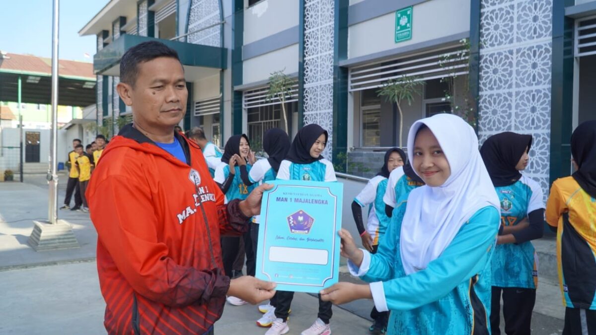 MAN 1 Majalengka Berikan Apresiasi Siswa Berprestasi pada Porseni Tingkat Jawa Barat
