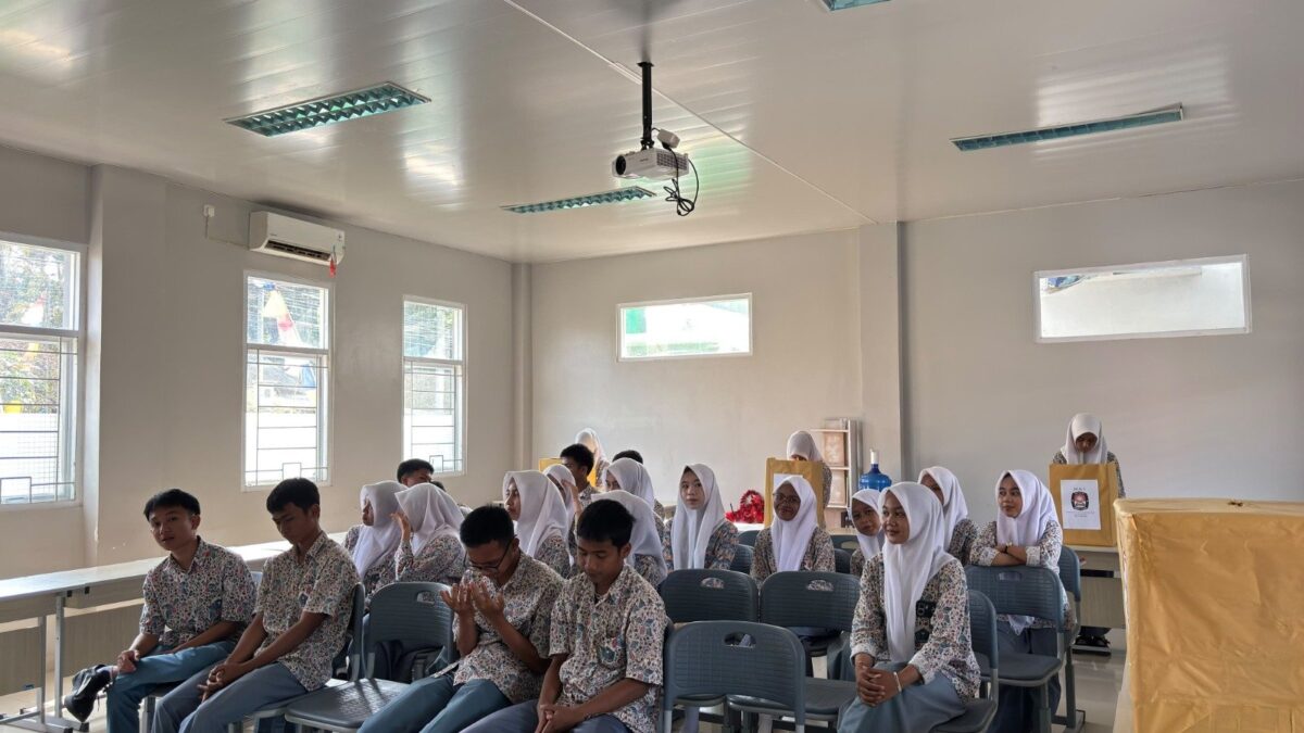 Tingkatkan Kesadaran Demokrasi, Siswa XII-3 MAN 1 Majalengka Antusias Ikuti Pemilihan OSIS