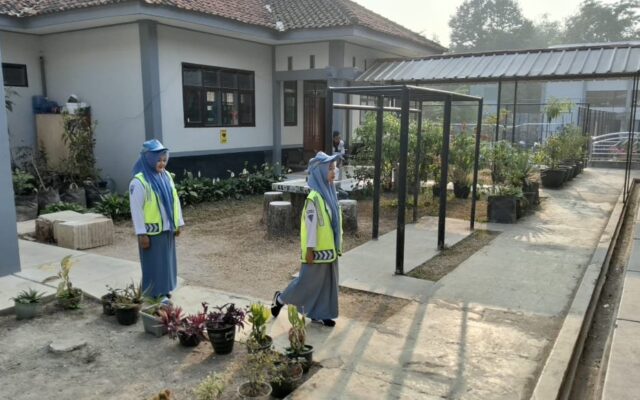 PKS MAN 1 Majalengka Gelar Patroli Penertiban Saat Upacara Bendera