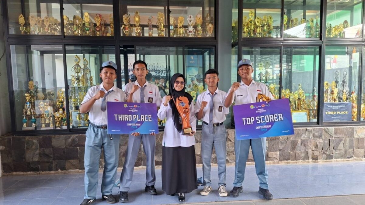 Tiga Siswa XII.6 MAN 1 Majalengka Raih Juara 3 dan Top Score Proton Super Cup 2026