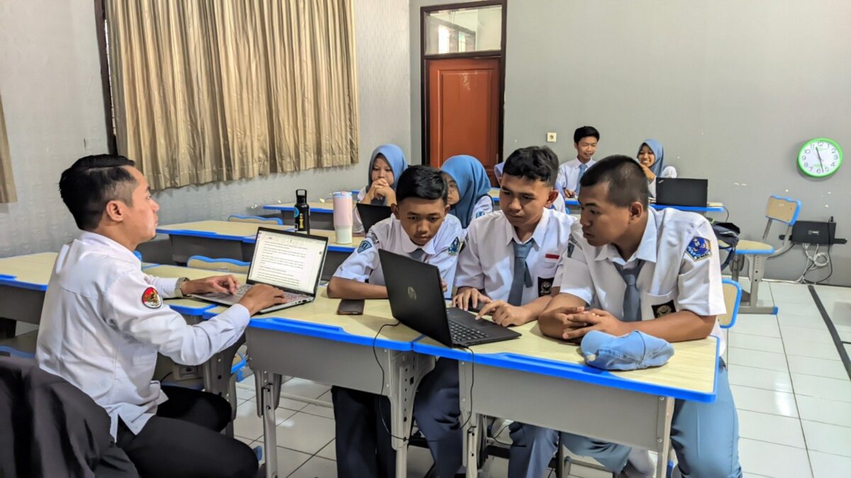 Mantapkan Persiapan OMI 2026, Dua Tim Riset MAN 1 Majalengka Rampungkan Penyusunan Proposal