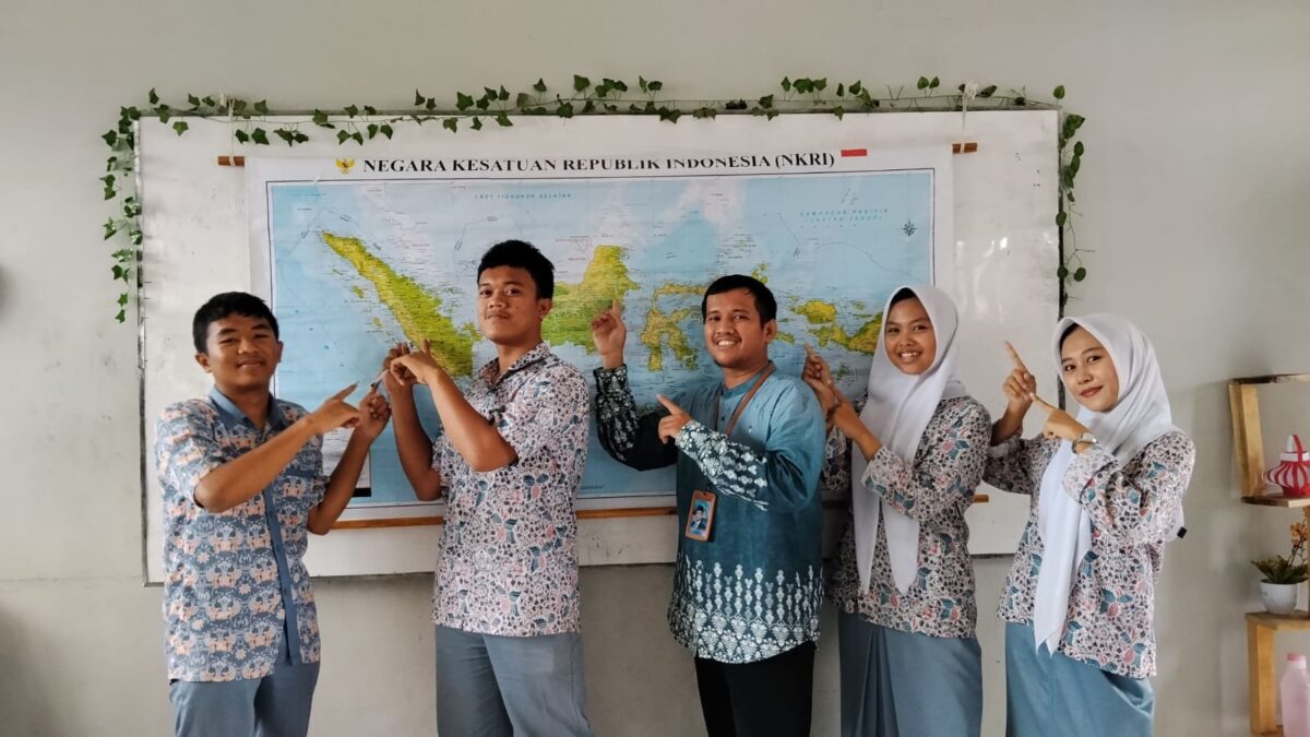 Gali Makna Posisi Strategis Indonesia, Siswa MAN 1 Majalengka Belajar Melalui Peta Interaktif