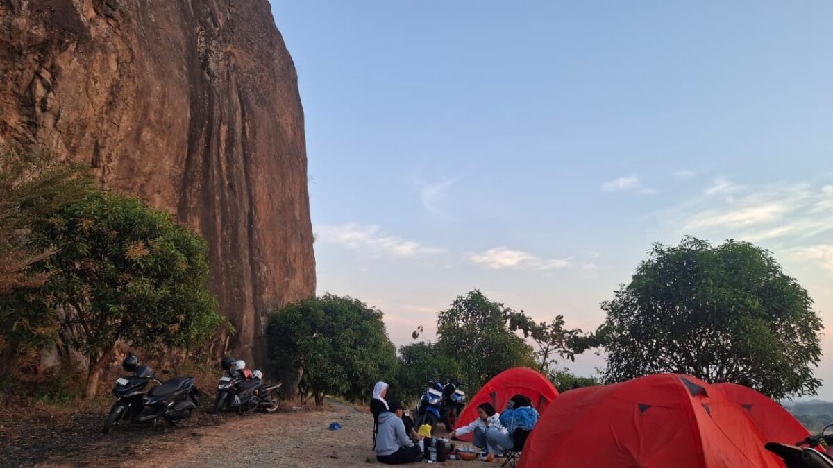 Bentuk Karakter Disiplin, Palamata MAN 1 Majalengka Gelar Rock Climbing Gunung Tilu