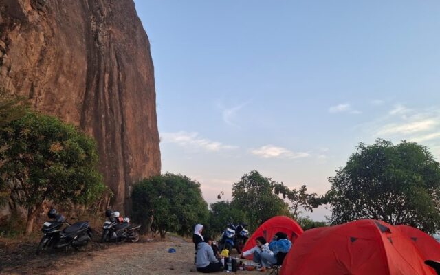 Bentuk Karakter Disiplin, Palamata MAN 1 Majalengka Gelar Rock Climbing Gunung Tilu