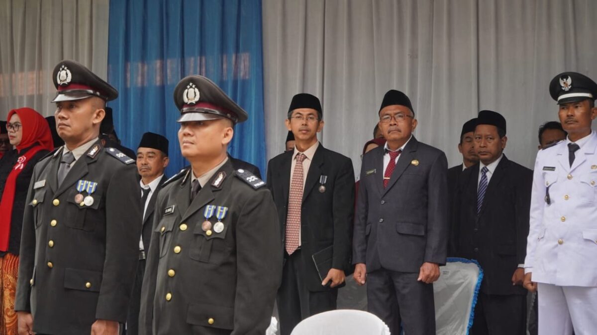 Waka Humas MAN 1 Majalengka Hadiri Upacara HUT ke-81 RI di Kecamatan Talaga