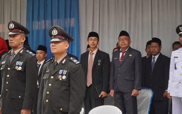 Waka Humas MAN 1 Majalengka Hadiri Upacara HUT ke-81 RI di Kecamatan Talaga
