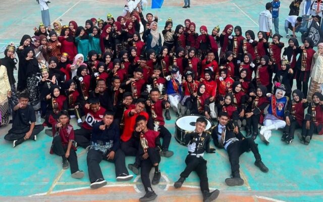 Meriahkan HUT RI, Siswa MAN 1 Majalengka Gelar Karnaval Budaya di Talaga